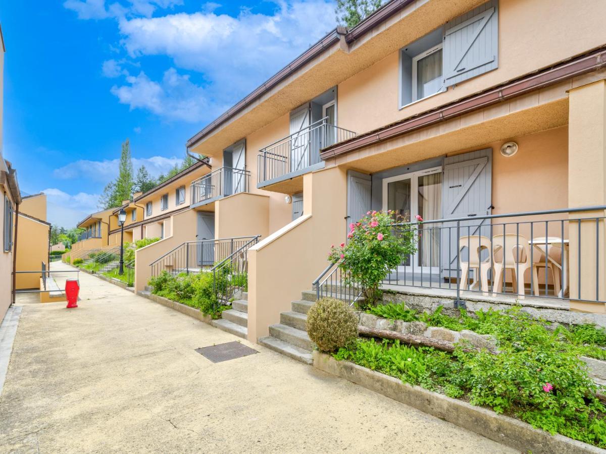 Vacanceole - Les Gorges Rouges Aparthotel 2*